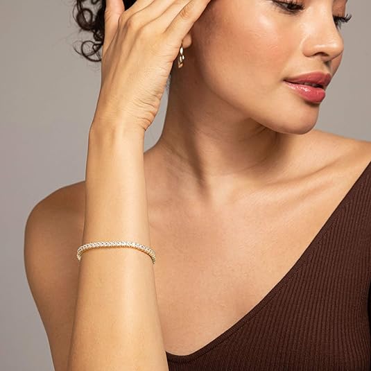 Celebrate the Special Women in Your Life with Meaningful Jewelry